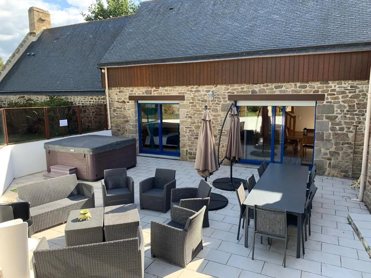 Domaine Des Trois Rivieres Vila Merlevenez